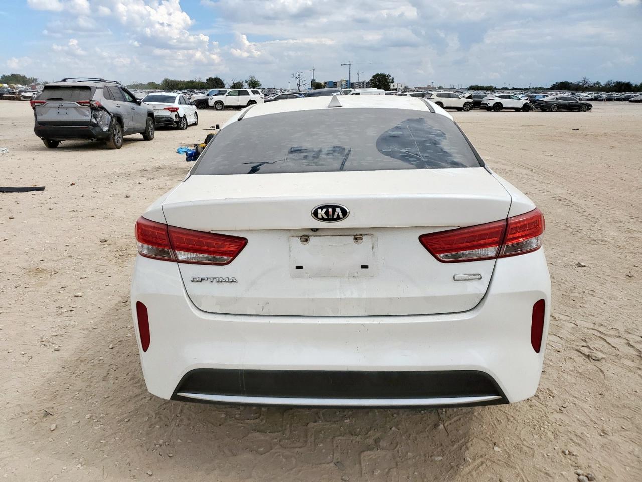 2017 Kia Optima Hybrid VIN: KNAGT4LC3H5008043 Lot: 85647195