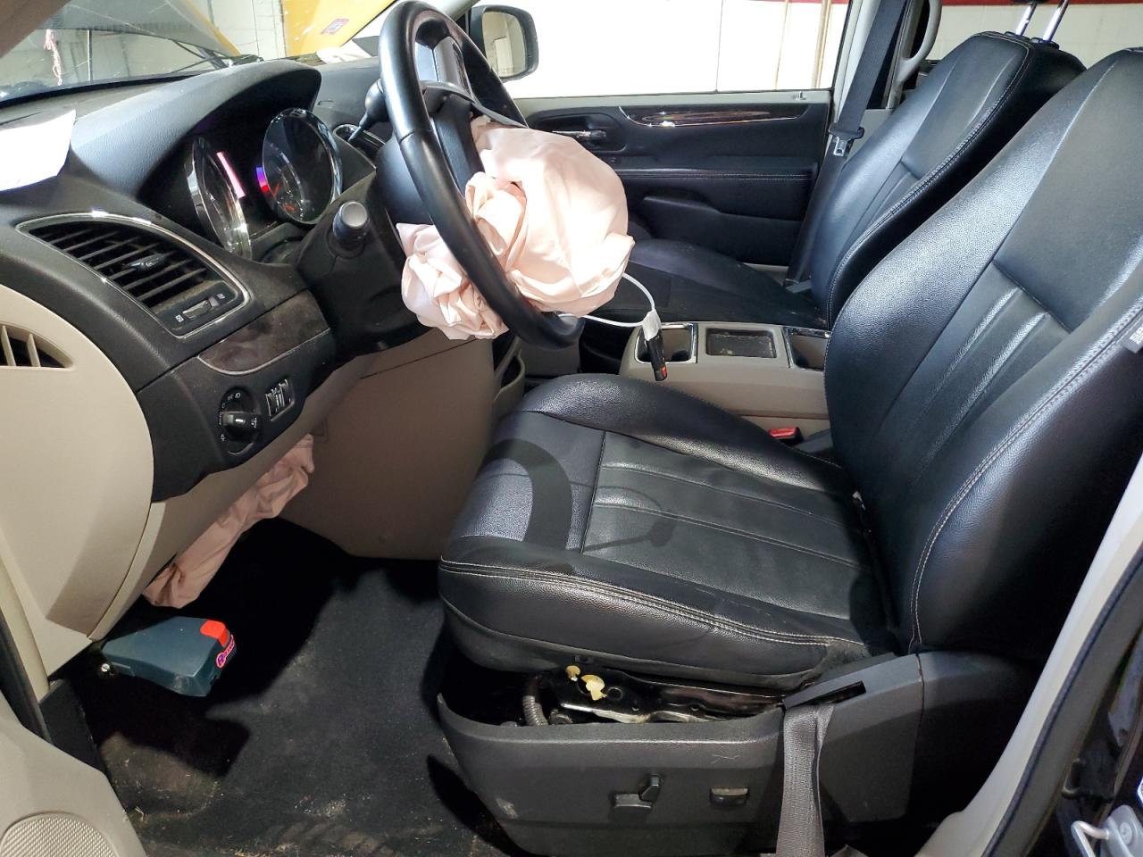 2015 Chrysler Town & Country Touring VIN: 2C4RC1BG1FR752173 Lot: 86065895