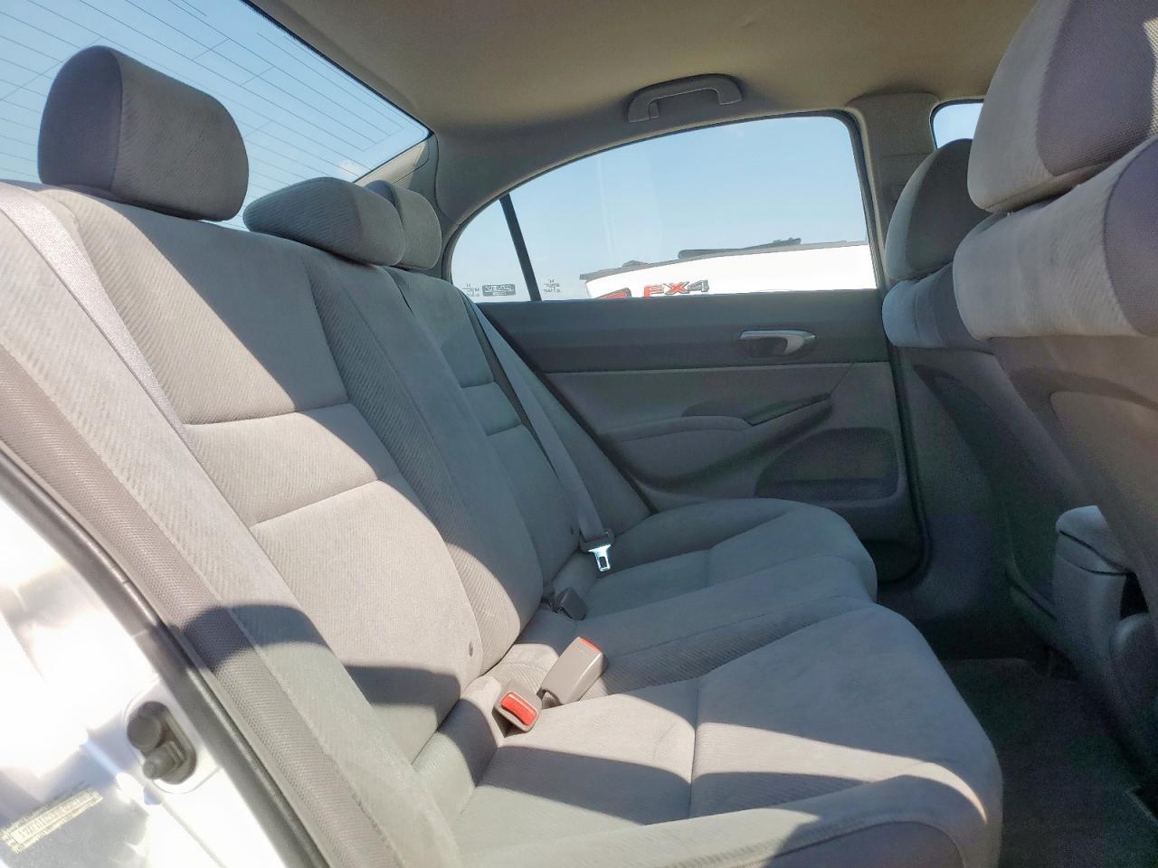 2009 Honda Civic Lx VIN: 19XFA16539E052131 Lot: 84992205