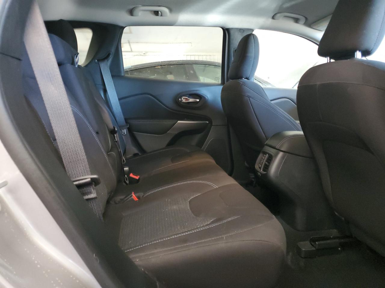 2020 Jeep Cherokee Latitude VIN: 1C4PJLCB8LD519711 Lot: 86509045