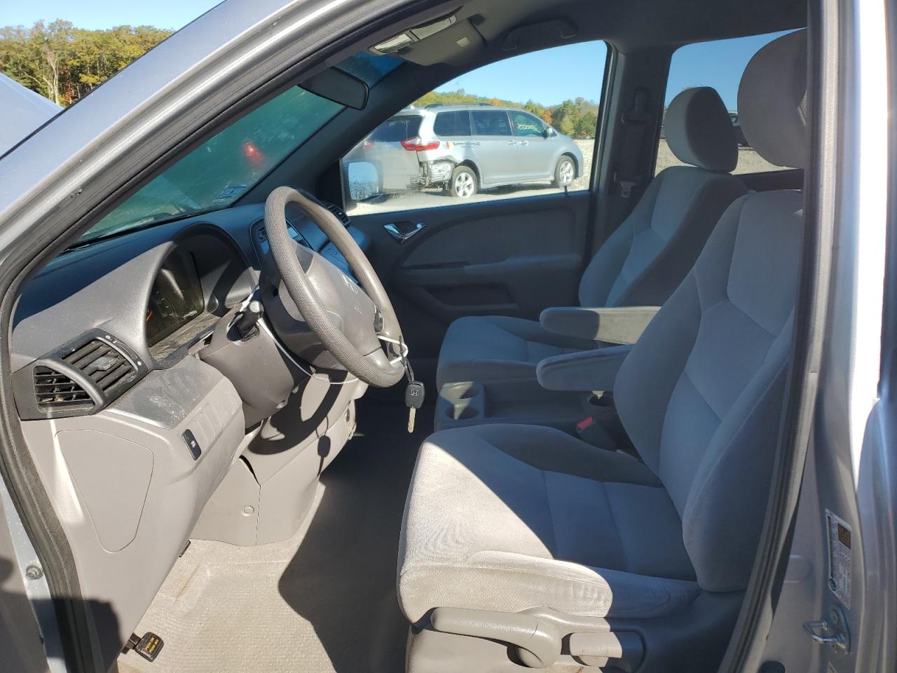 2010 Honda Odyssey Lx VIN: 5FNRL3H2XAB019373 Lot: 84366315