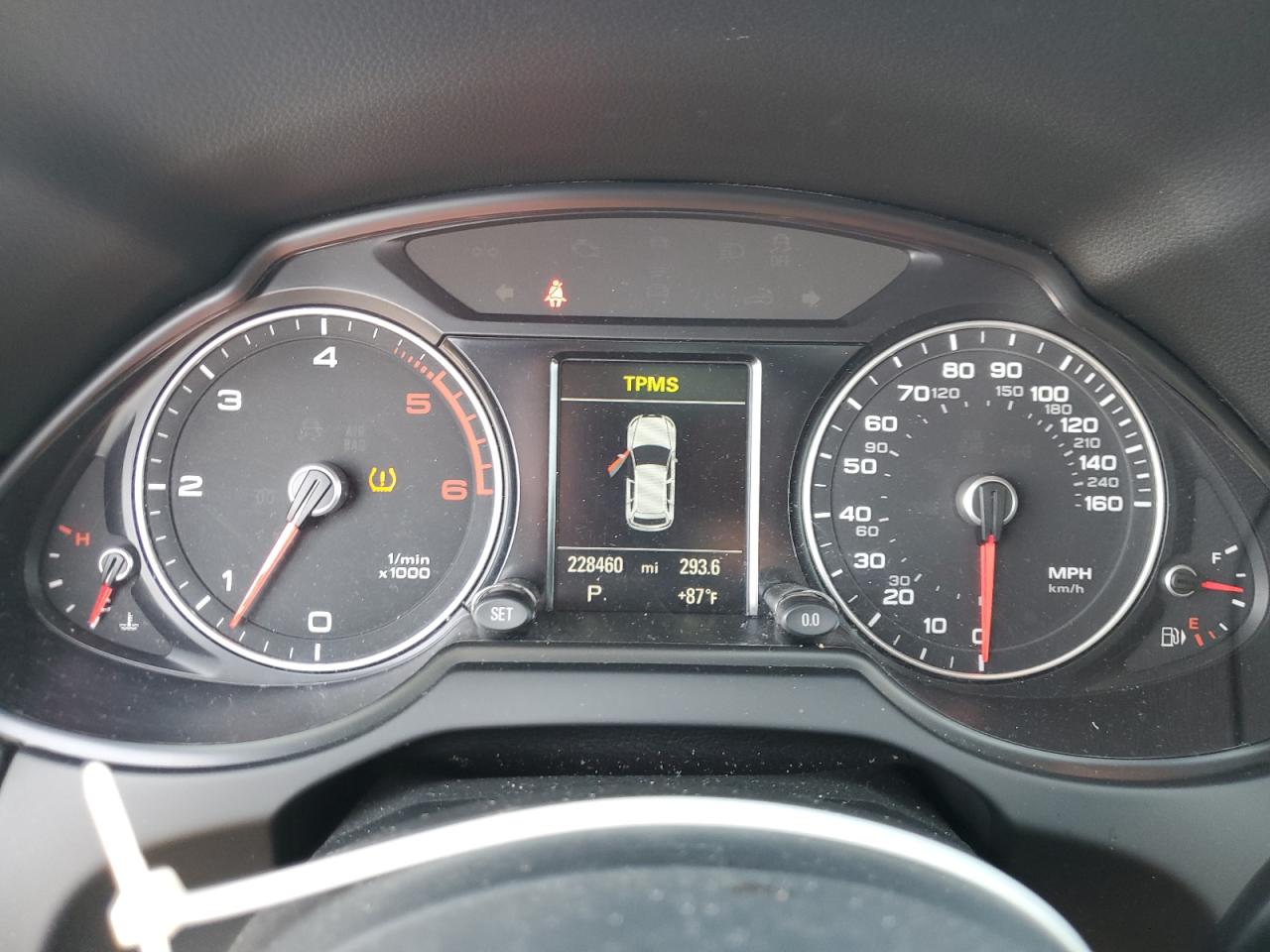 2015 Audi Q5 Tdi Premium Plus VIN: WA1CMAFP9FA125023 Lot: 84611325