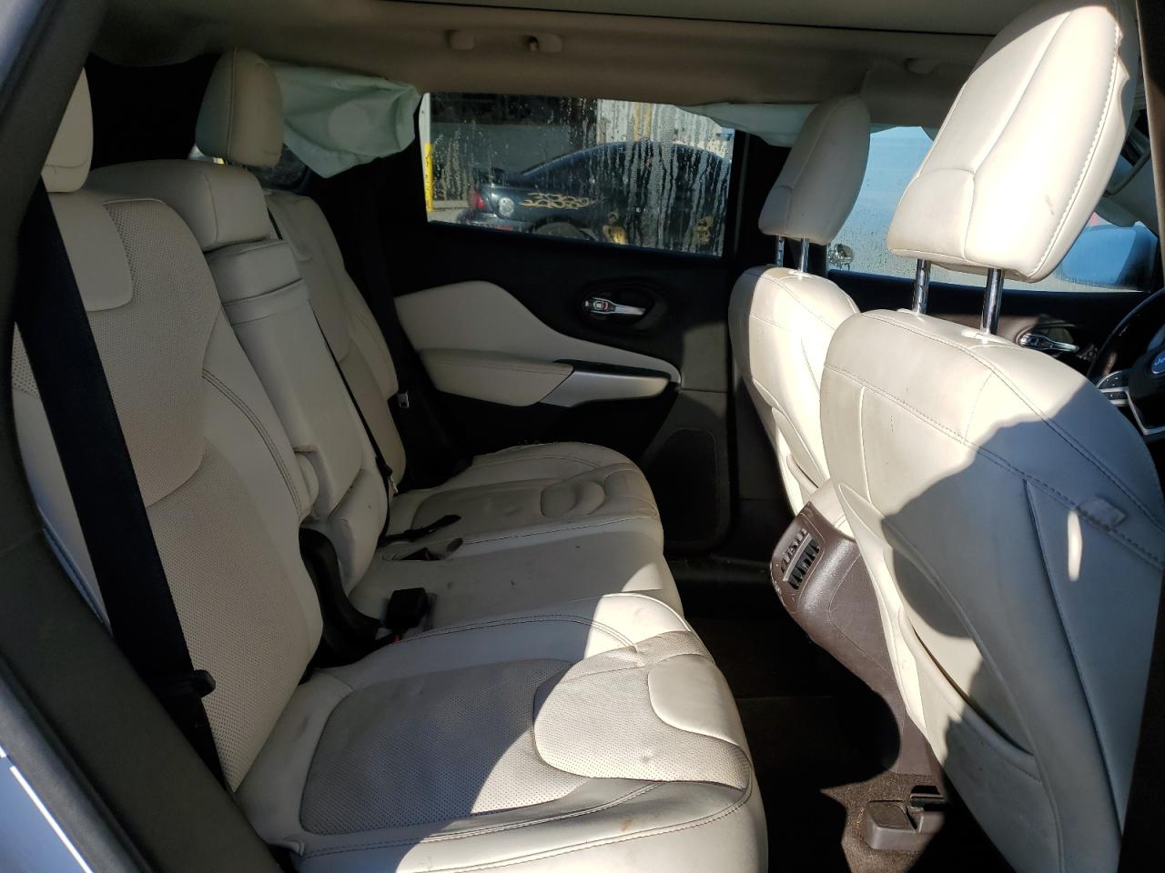 2017 Jeep Cherokee Overland VIN: 1C4PJLJS5HW650853 Lot: 89440435