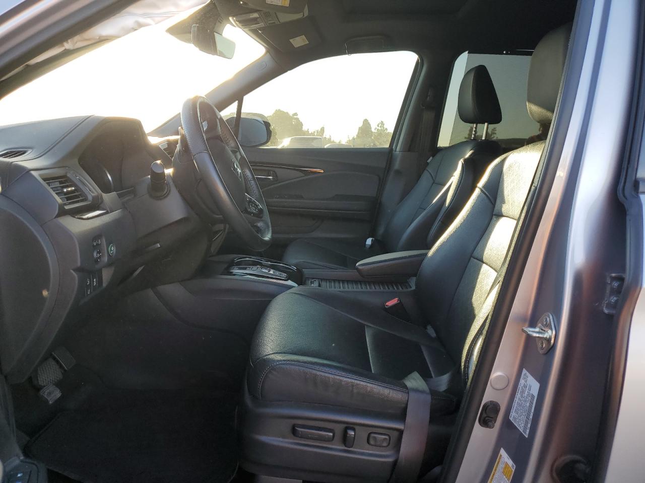 2020 Honda Passport Touring VIN: 5FNYF7H98LB004347 Lot: 90697445