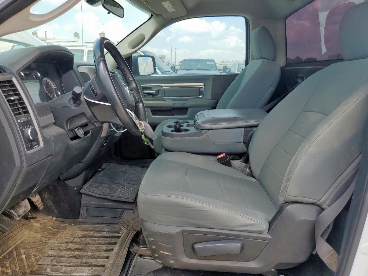 2018 Ram 1500 St VIN: 3C6JR6AT8JG129419 Lot: 85283445