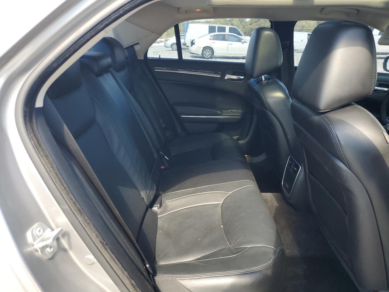 2016 Chrysler 300 Limited VIN: 2C3CCAAG7GH212491 Lot: 82180535