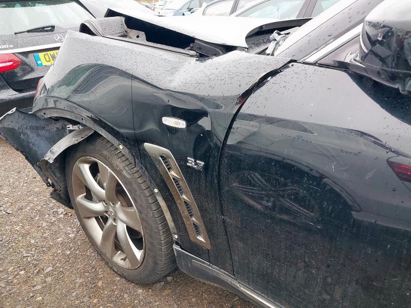 2017 INFINITI QX70 3.7 V6 S 5DR AUTO