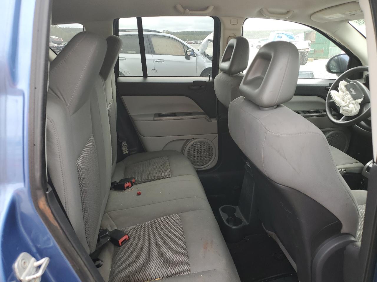 2007 Jeep Compass VIN: 1J8FF47W87D586341 Lot: 82275645