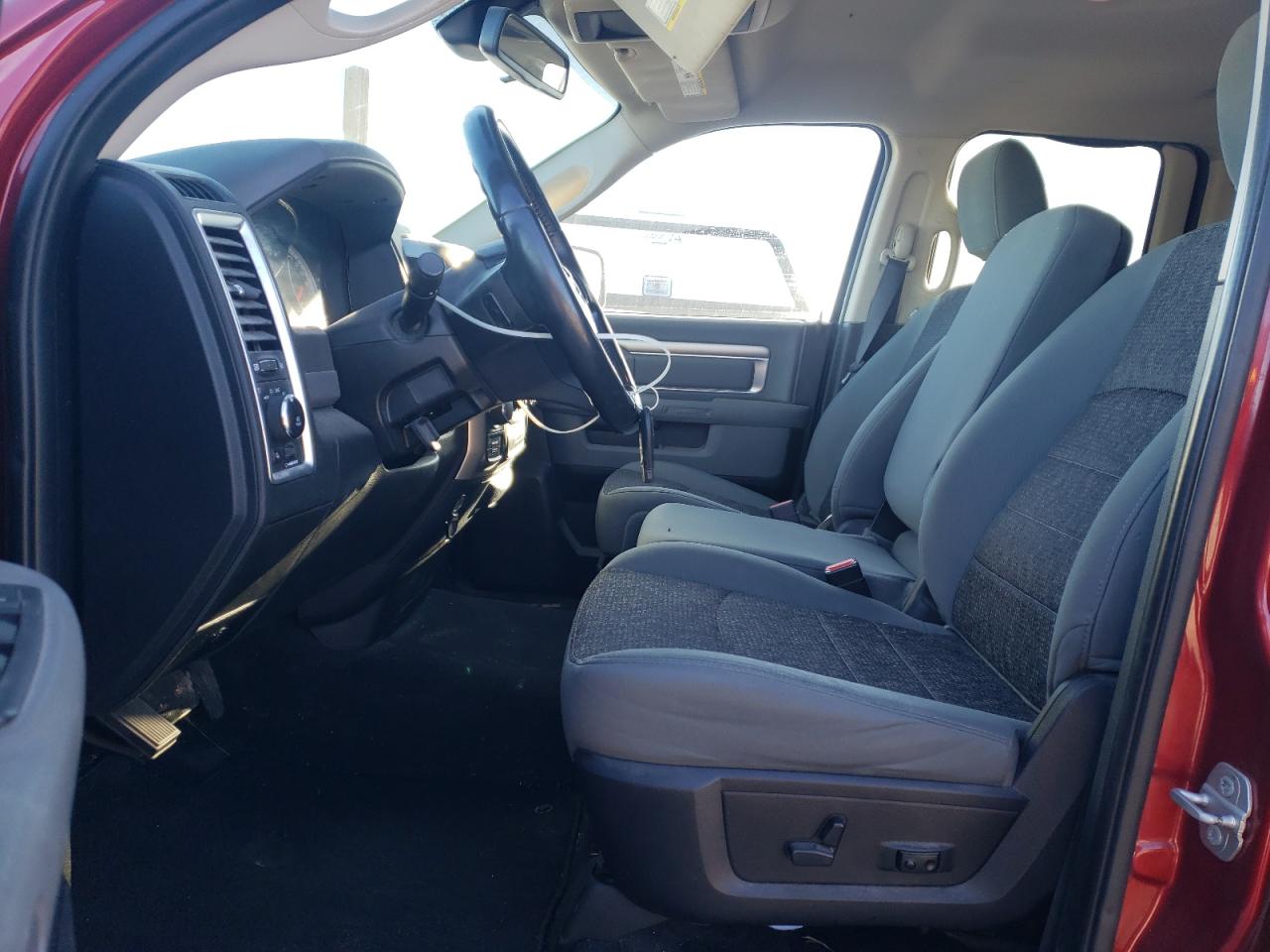 2015 Ram 1500 Slt VIN: 1C6RR7GG8FS748881 Lot: 82684325