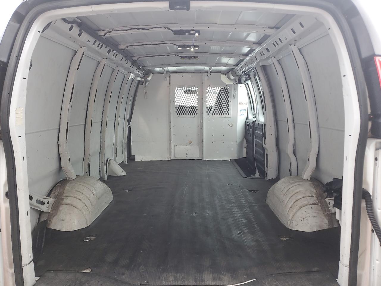 2021 Chevrolet Express Delivery Van VIN: 1GCWGBF7XM1188290 Lot: 90231625