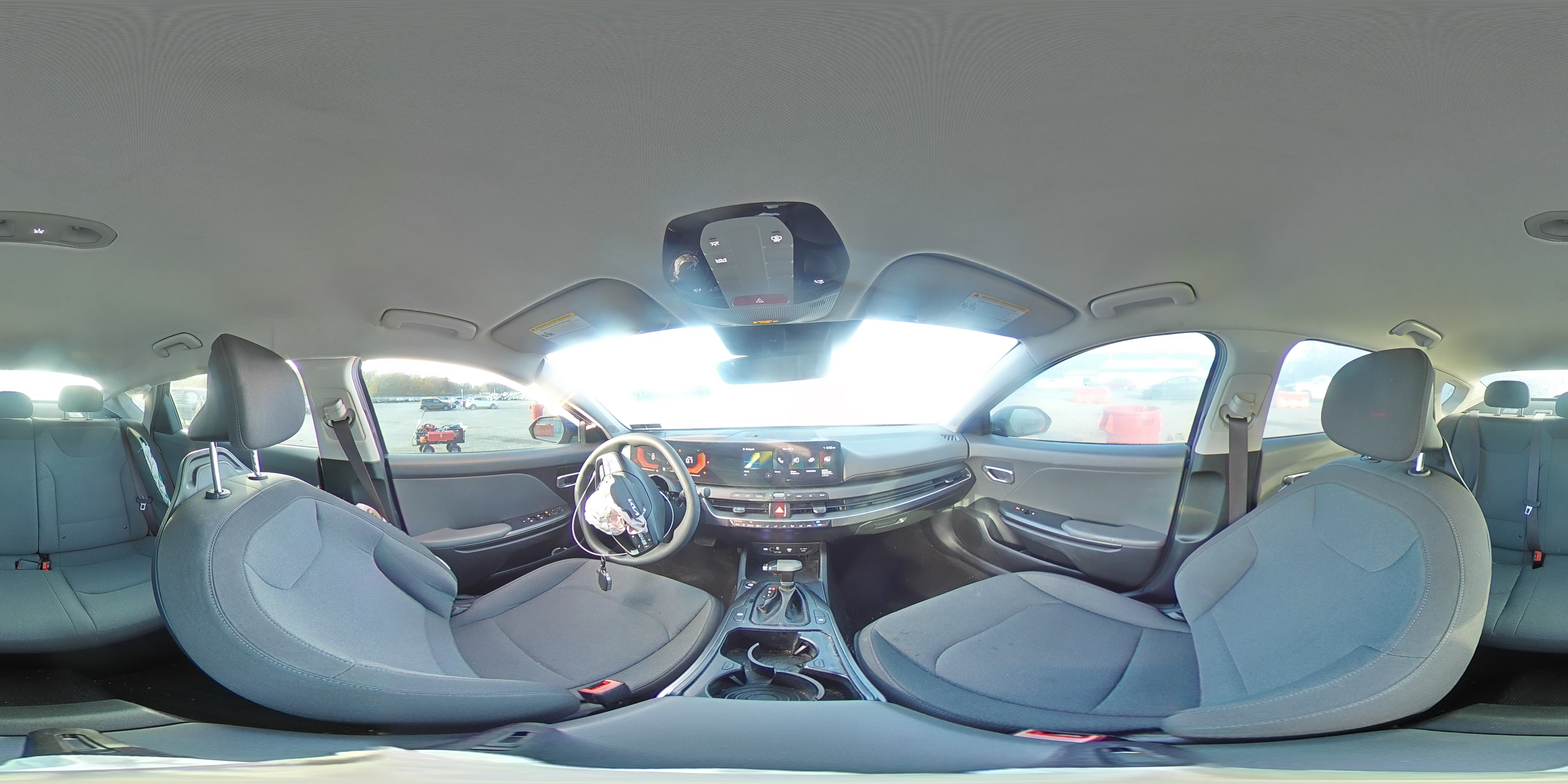 2025 Kia K4 Lx VIN: 3KPFT4DE4SE018011 Lot: 82263135