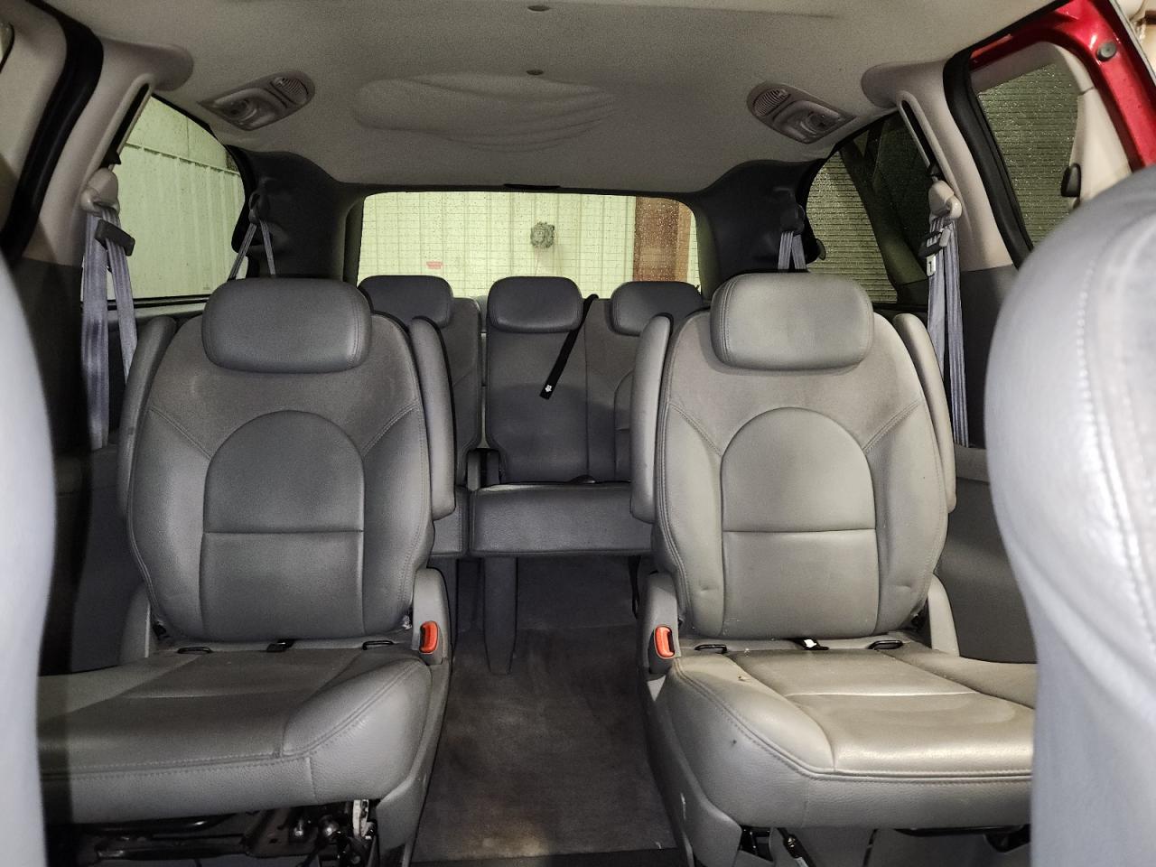 2005 Chrysler Town & Country Limited VIN: 2C4GP64L85R512782 Lot: 85662885