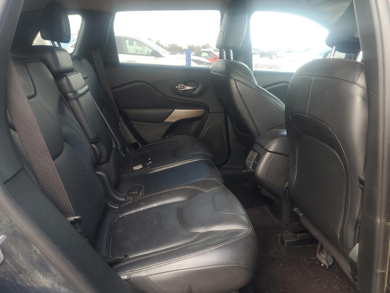 2018 Jeep Cherokee Limited VIN: 1C4PJMDB0JD570346 Lot: 89562695