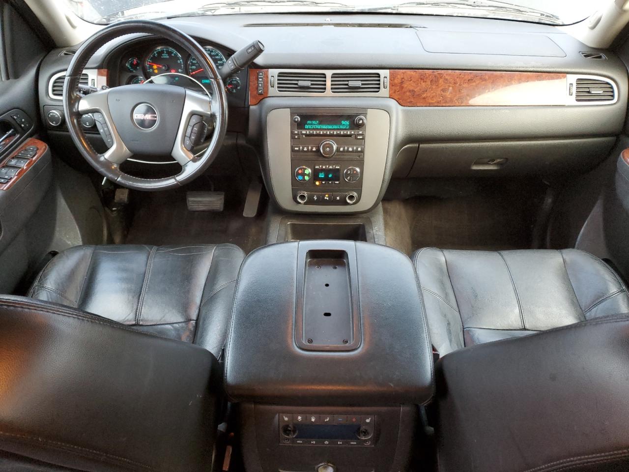 2011 GMC Yukon Xl K1500 Slt VIN: 1GKS2LE37BR240947 Lot: 82552065