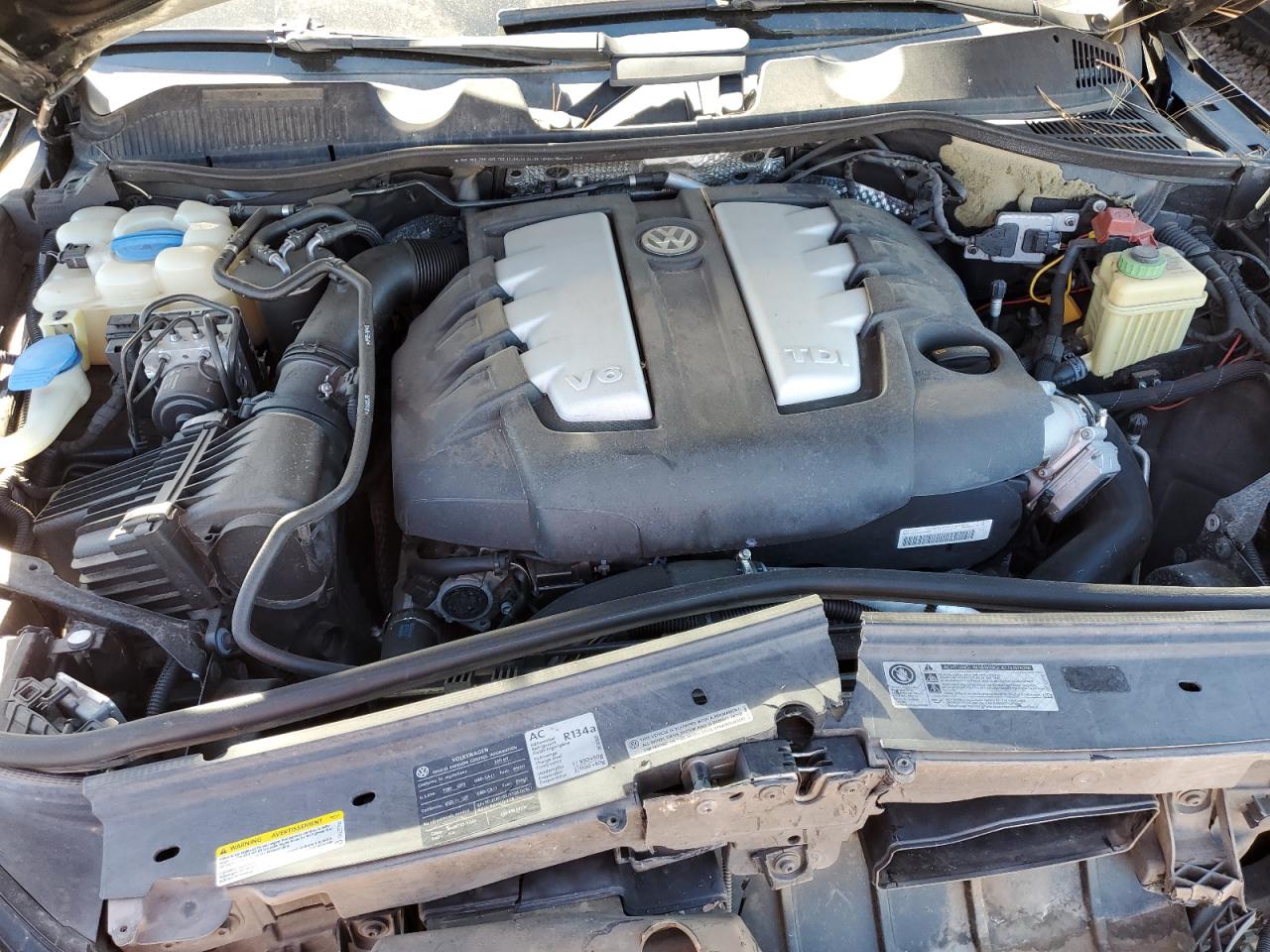 2011 Volkswagen Touareg V6 Tdi VIN: WVGFK9BP8BD006655 Lot: 90074725