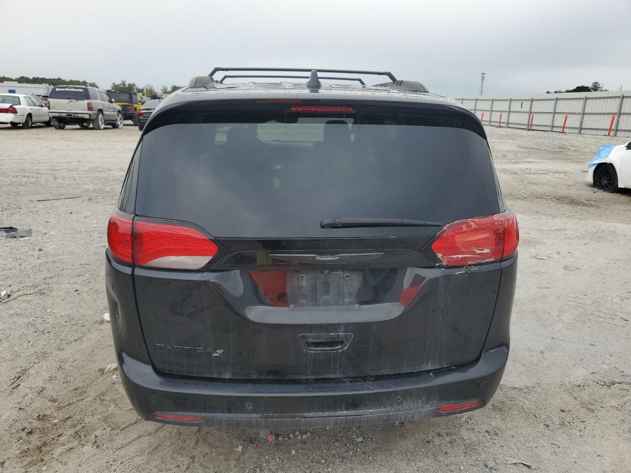 2019 Chrysler Pacifica Touring L VIN: 2C4RC1BG9KR560705 Lot: 81822445