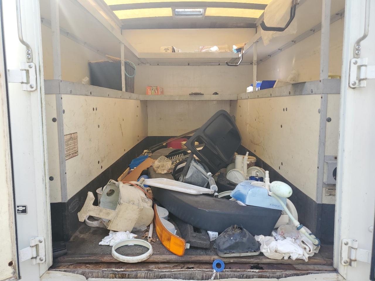 2017 Chevrolet Express G3500 VIN: 1GB0GRFGXH1116515 Lot: 82047565