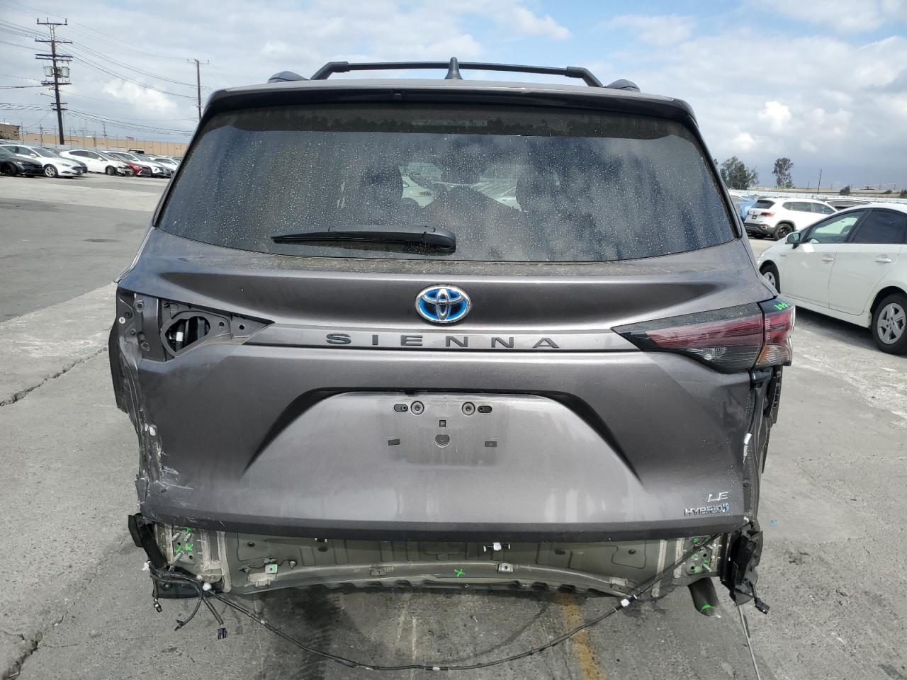 2024 Toyota Sienna Le VIN: 5TDBRKEC3RS222247 Lot: 82397825