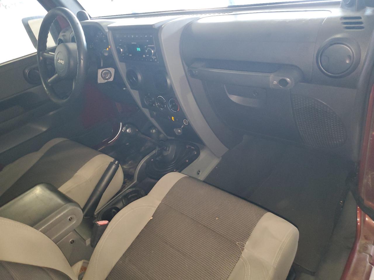 2007 Jeep Wrangler X VIN: 1J4FA24117L136761 Lot: 85698685