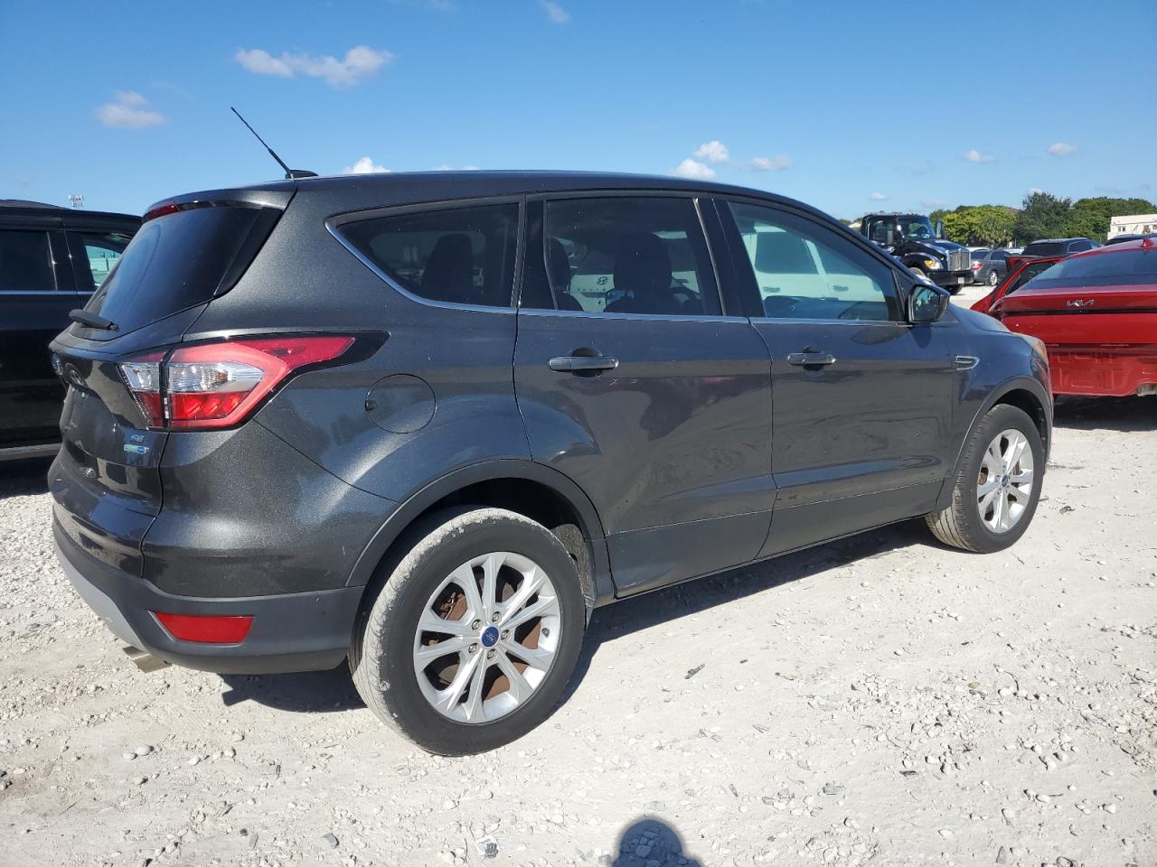 2017 Ford Escape Se grey suv gas 1FMCU9GD3HUC39198 photo #4