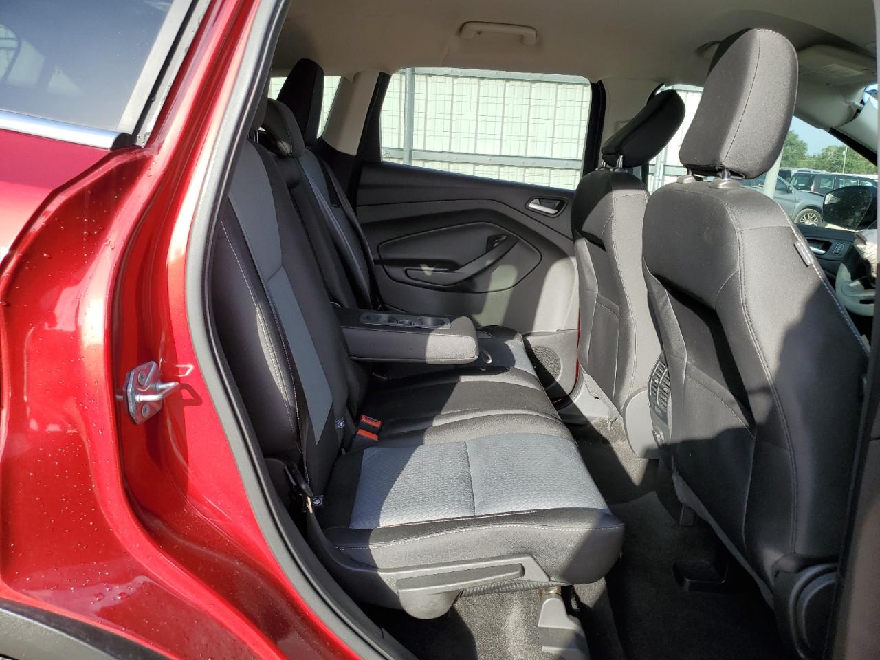 2018 Ford Escape Se VIN: 1FMCU0GDXJUA39713 Lot: 82118135