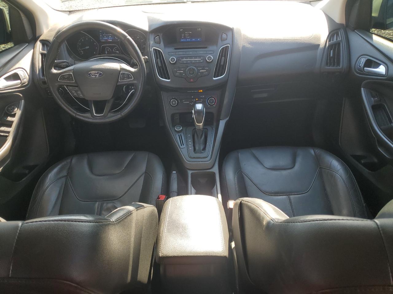 2023 Ford Focus Se VIN: 1FADP3K23GL307688 Lot: 89670015