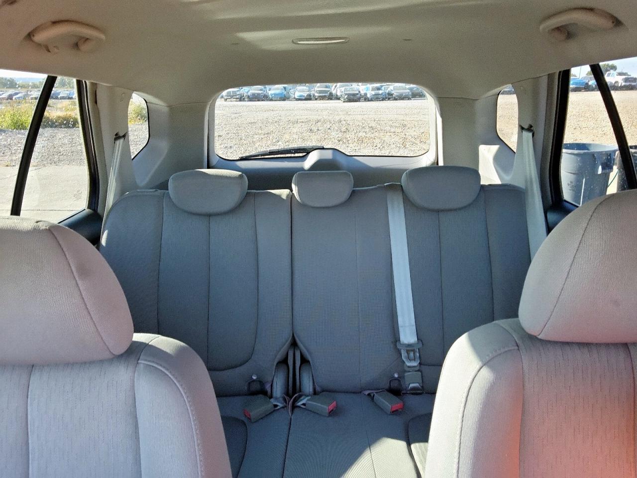 2007 Kia Rondo Base VIN: KNAFG525877088788 Lot: 84795115