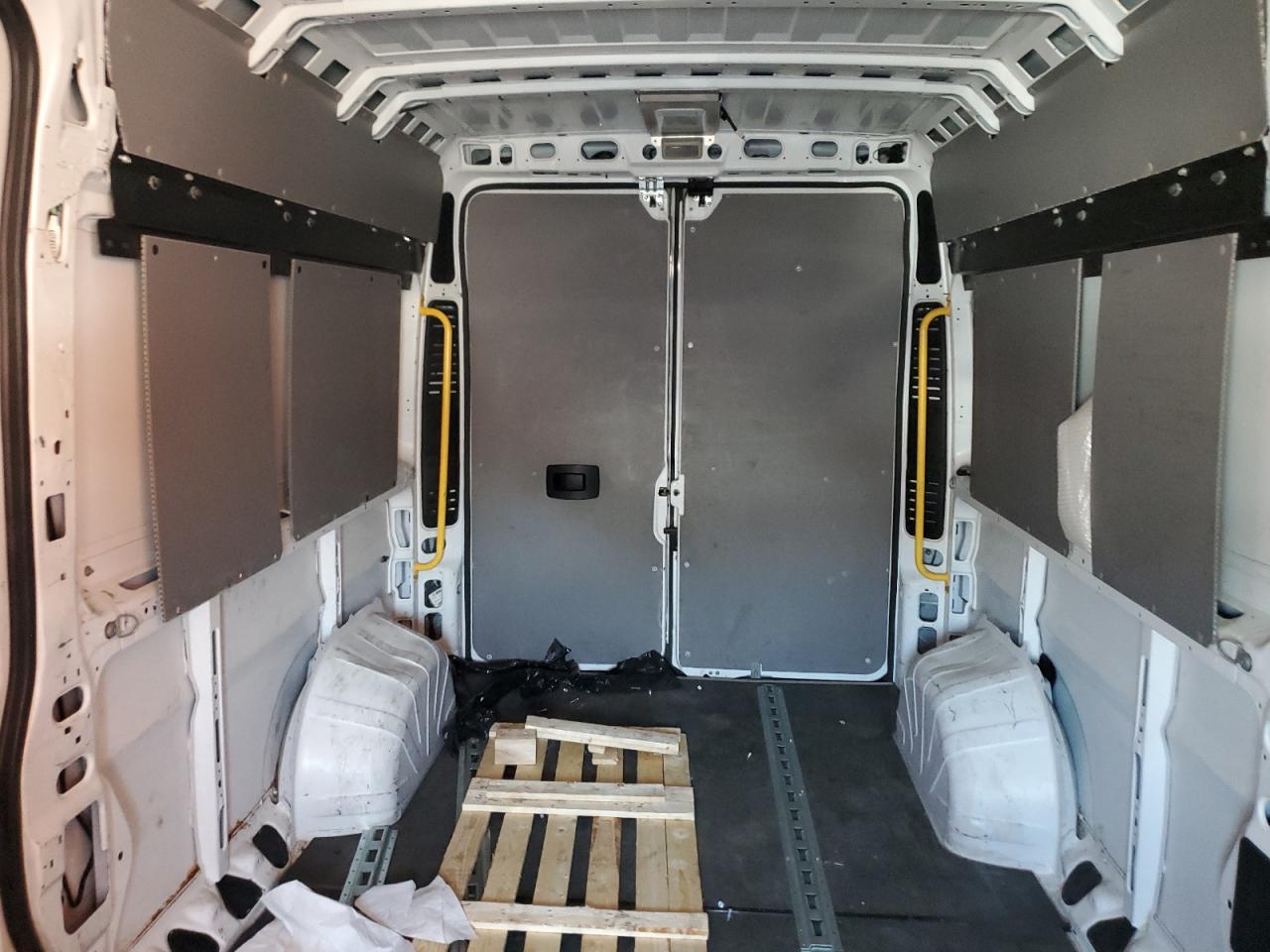 2018 Ram Promaster 2500 2500 High VIN: 3C6TRVDG0JE160581 Lot: 84585805