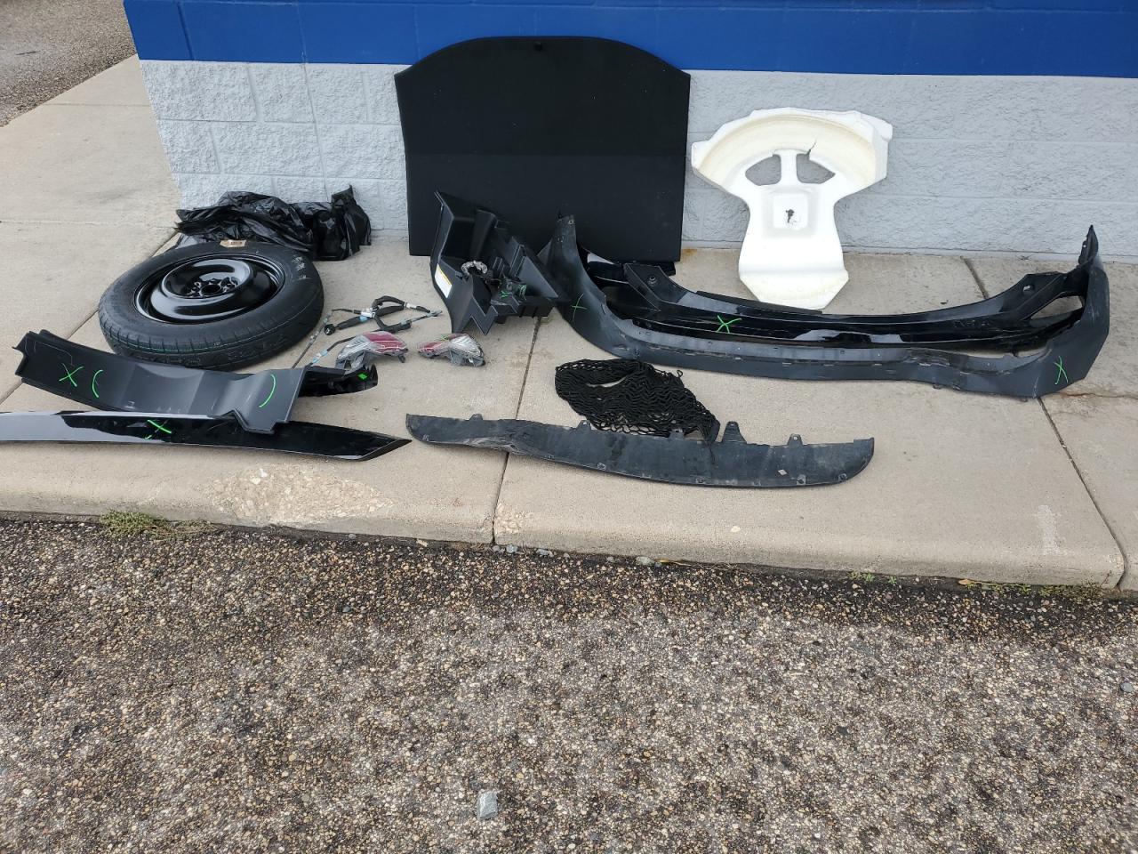 2017 Toyota Rav4 Le VIN: 2T3BFREV6HW680977 Lot: 85731955