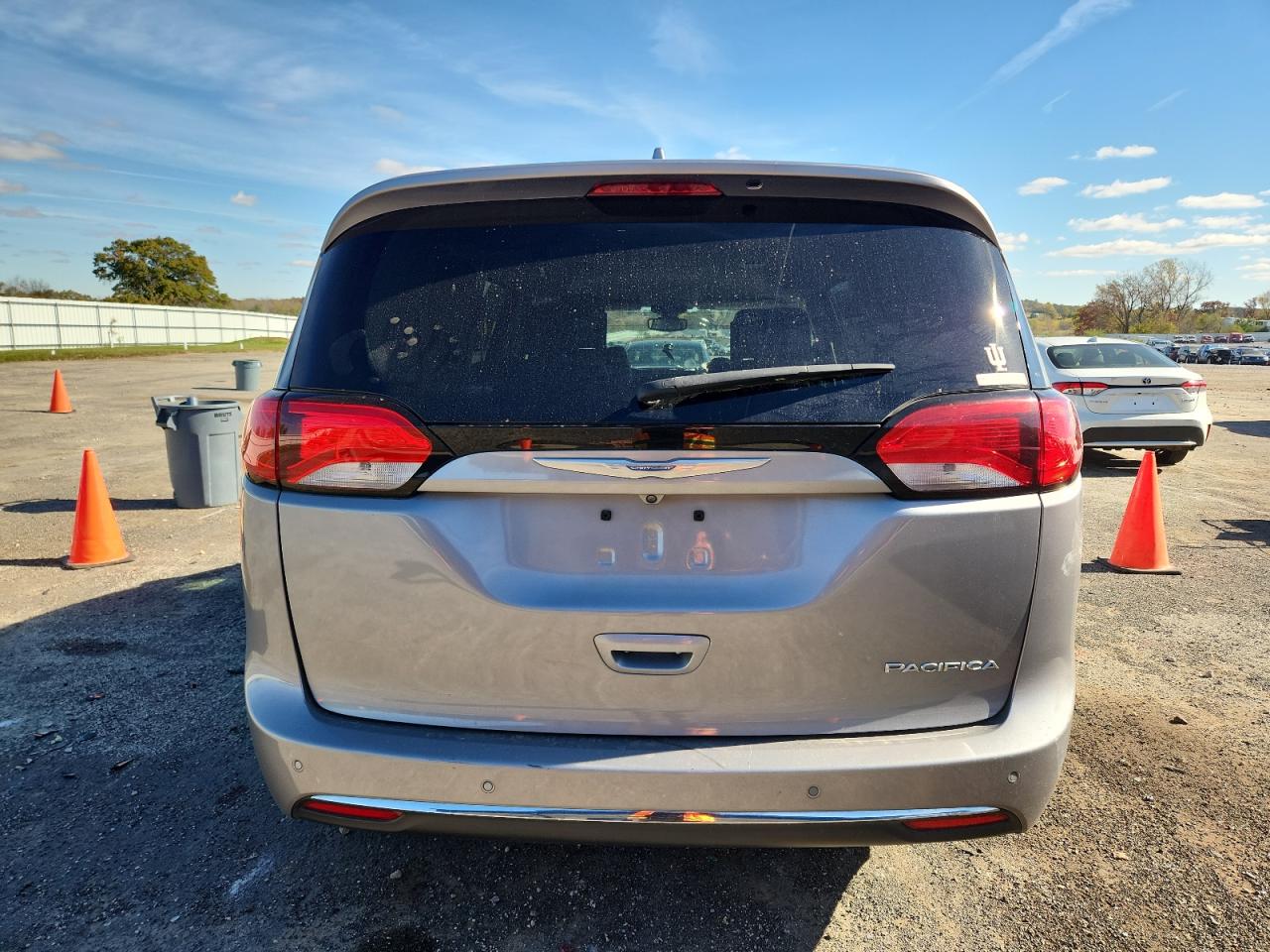 2017 Chrysler Pacifica Touring L Plus VIN: 2C4RC1EG2HR840079 Lot: 90120435