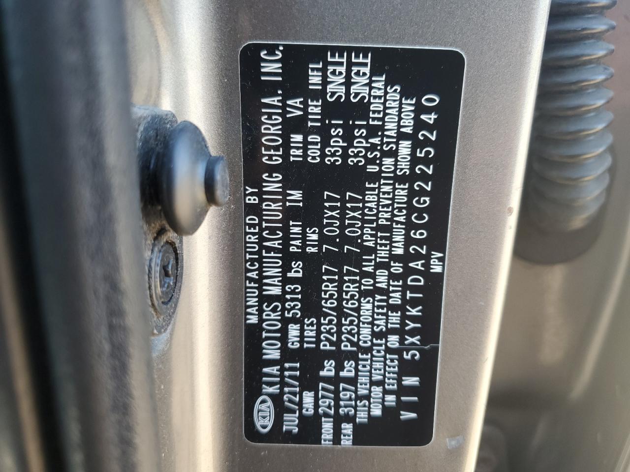 2012 Kia Sorento Base VIN: 5XYKTDA26CG225240 Lot: 84413805
