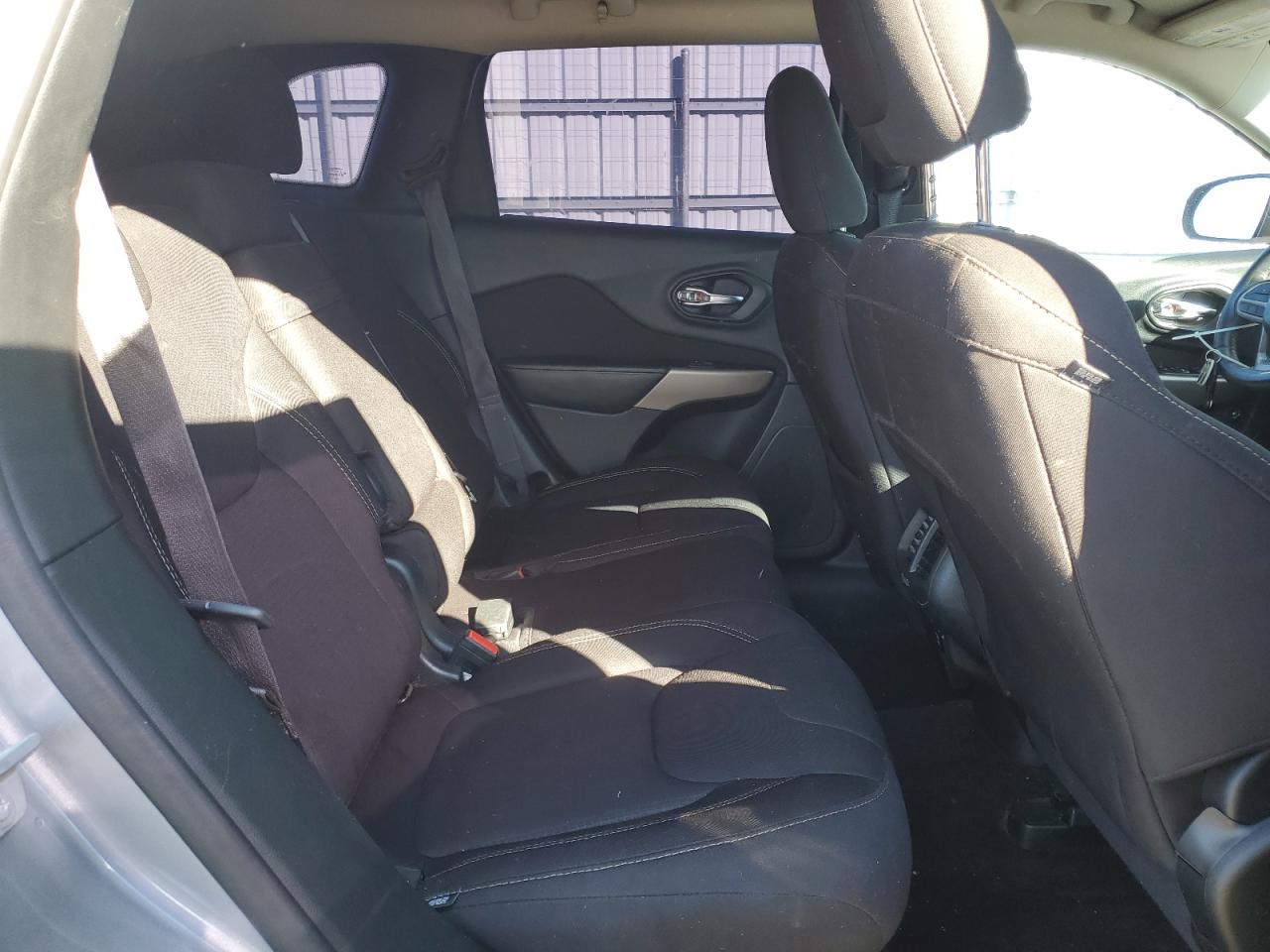 2017 Jeep Cherokee Latitude VIN: 1C4PJLCB6HW662944 Lot: 87024405