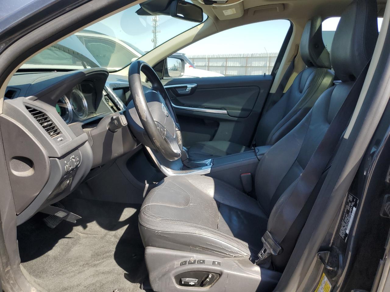 2013 Volvo Xc60 3.2 VIN: YV4940DLXD2373733 Lot: 85293975