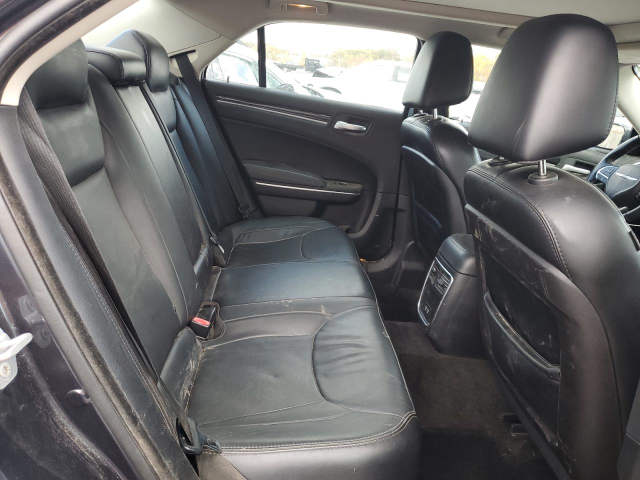 2016 Chrysler 300 Limited VIN: 2C3CCAAG0GH130313 Lot: 82729315