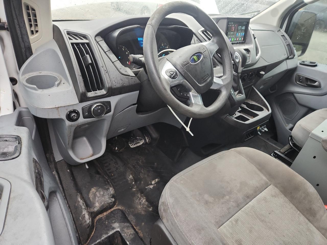 2017 Ford Transit 250 Utility / Service Van VIN: 1FTYR2YM5HKB55042 Lot: 90362315