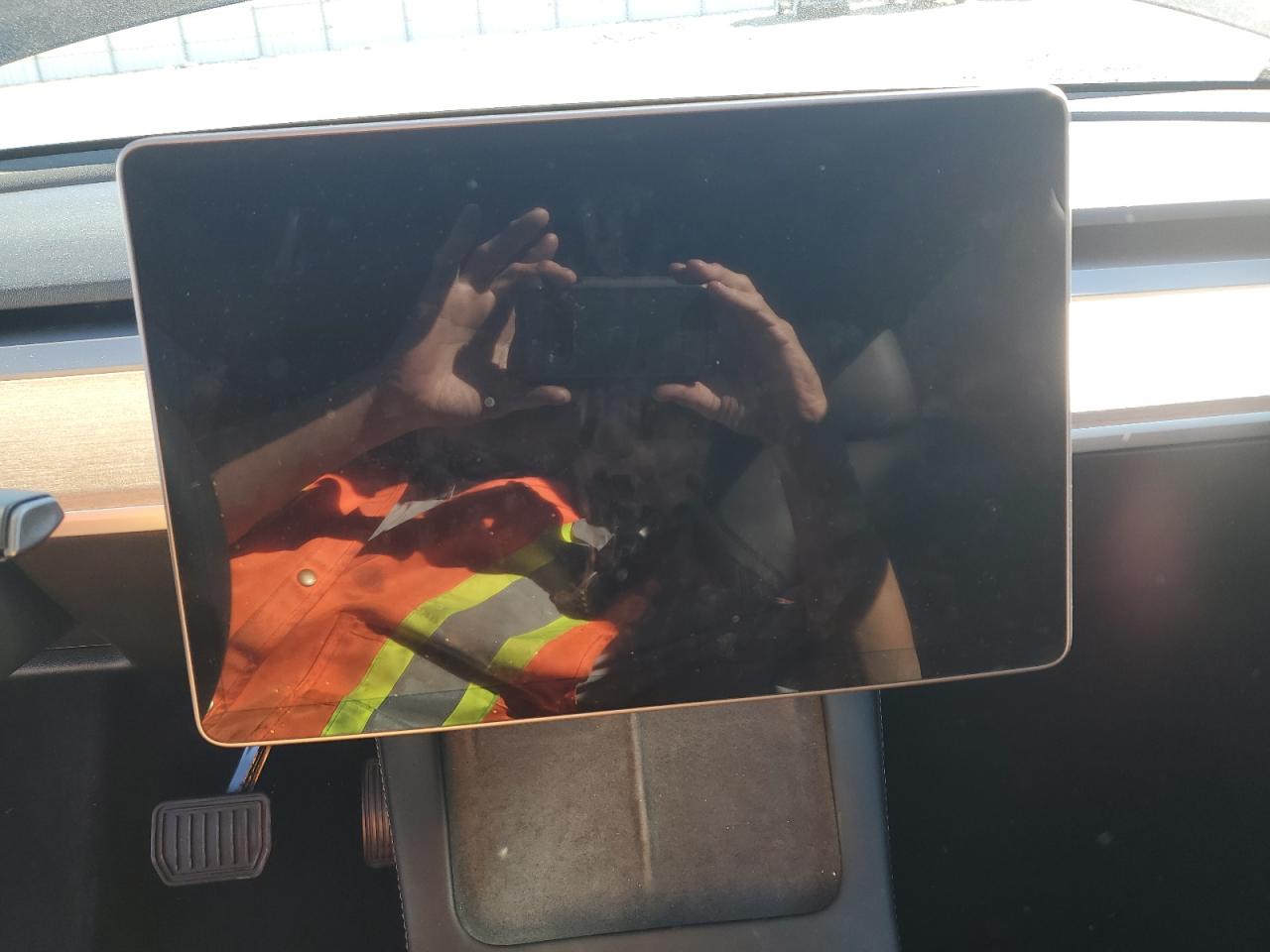 2022 Tesla Model Y VIN: 7SAYGDEE8NF513812 Lot: 90054265