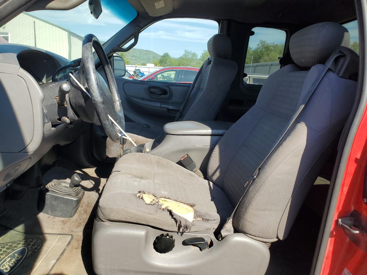 2002 Ford F150 VIN: 1FTRX18W42NA15396 Lot: 84657255