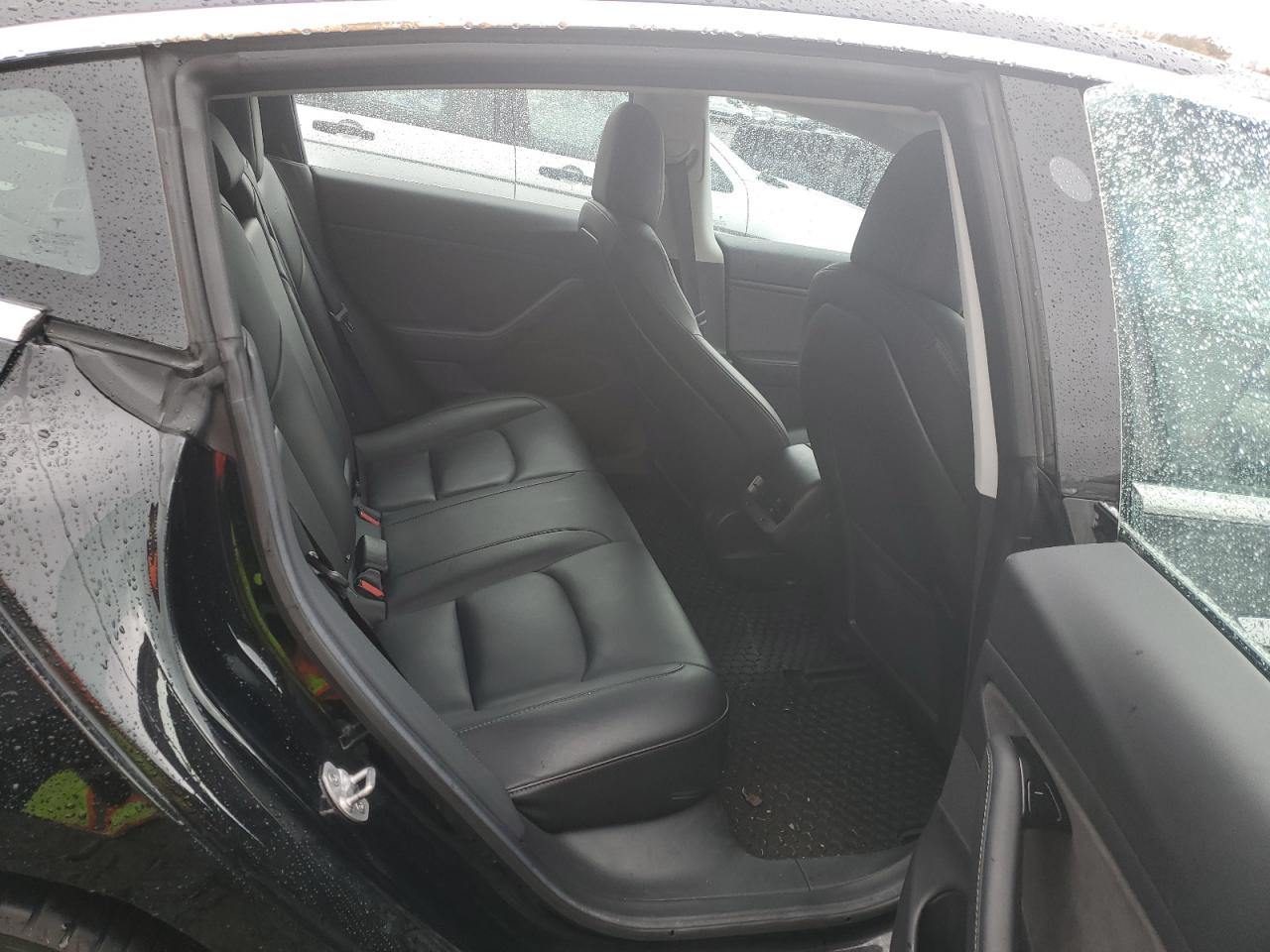 2018 Tesla Model 3 VIN: 5YJ3E1EB2JF128841 Lot: 90827385