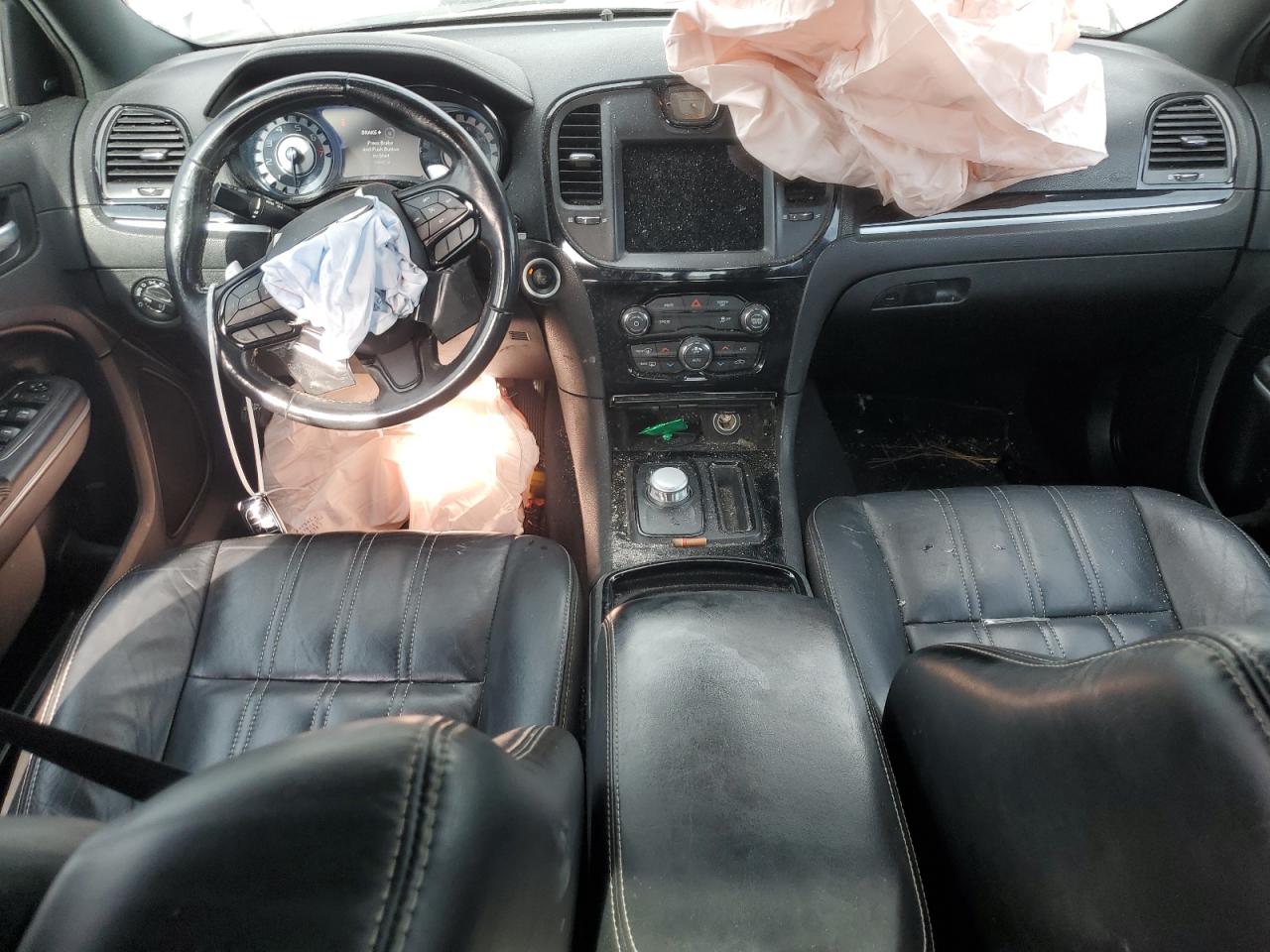 2019 Chrysler 300 S VIN: 2C3CCAGG5KH586369 Lot: 82686455