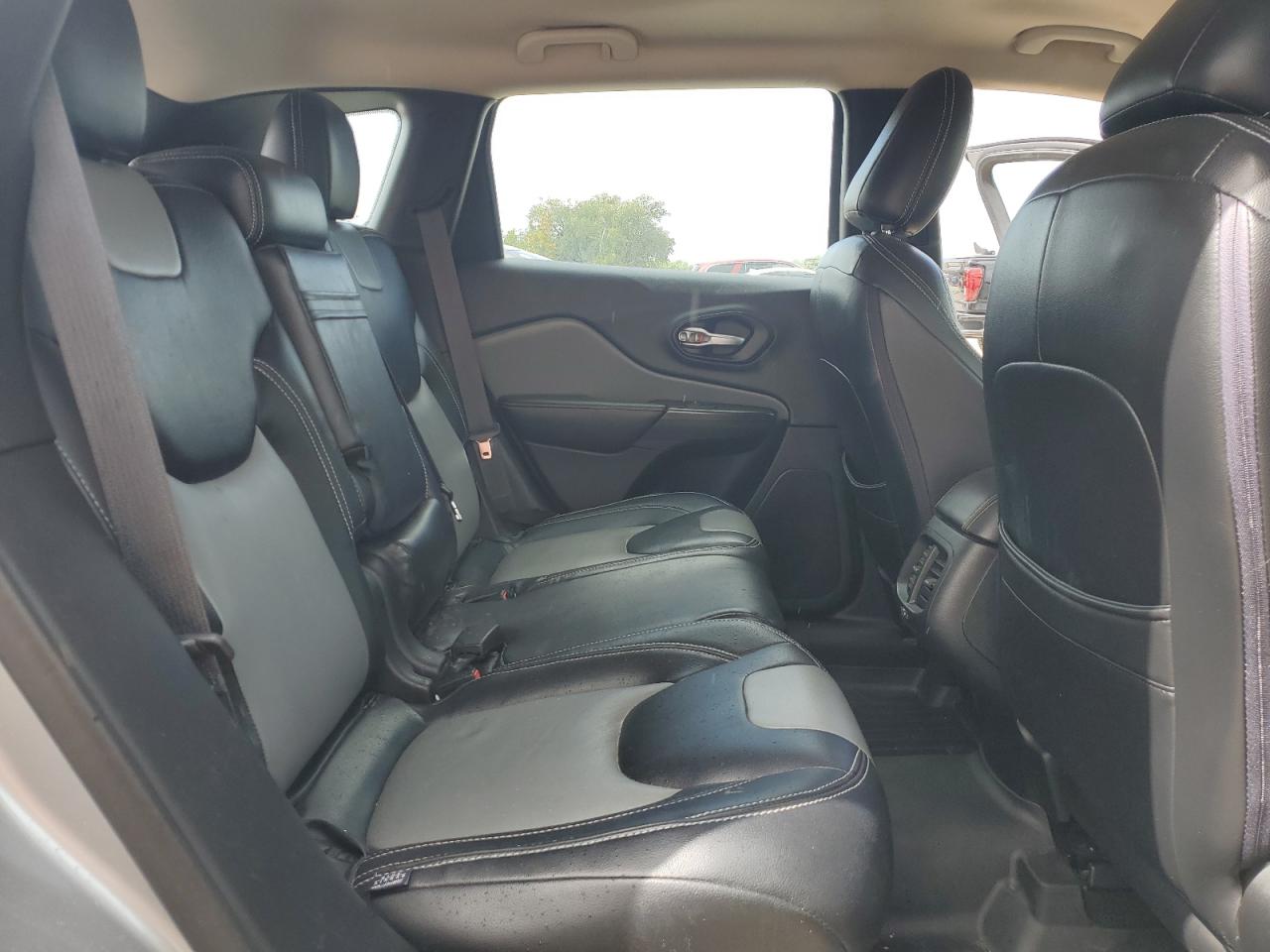 2015 Jeep Cherokee Sport VIN: 1C4PJLAB8FW660693 Lot: 85316565