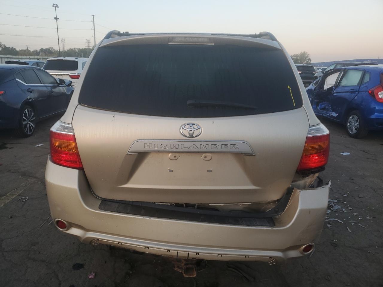 2010 Toyota Highlander VIN: 5TDZK3EH4AS011762 Lot: 82369235
