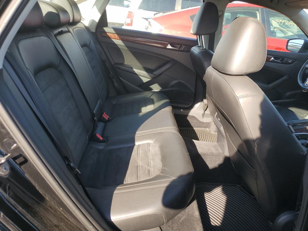 2013 Volkswagen Passat Sel VIN: 1VWCM7A33DC069057 Lot: 85385315