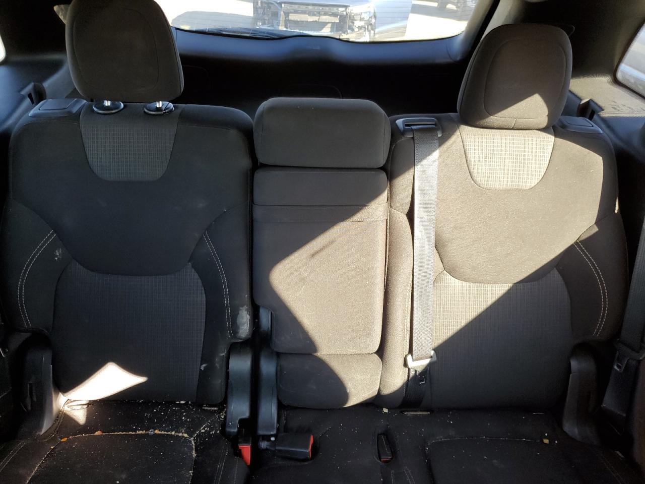 2016 Jeep Cherokee Latitude VIN: 1C4PJMCB3GW323403 Lot: 89993145