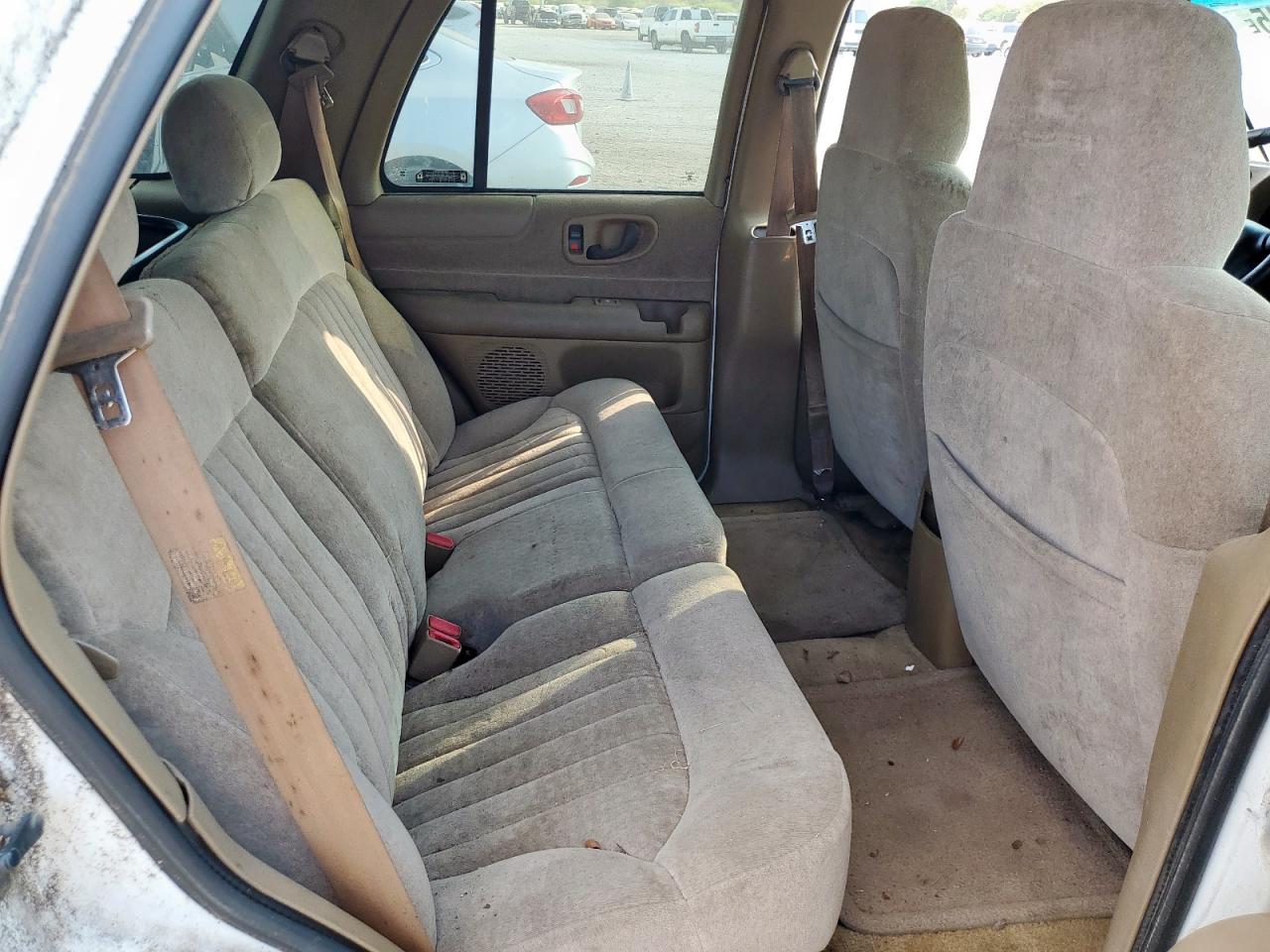 2002 Chevrolet Blazer VIN: 1GNCS13W32K138367 Lot: 85137745