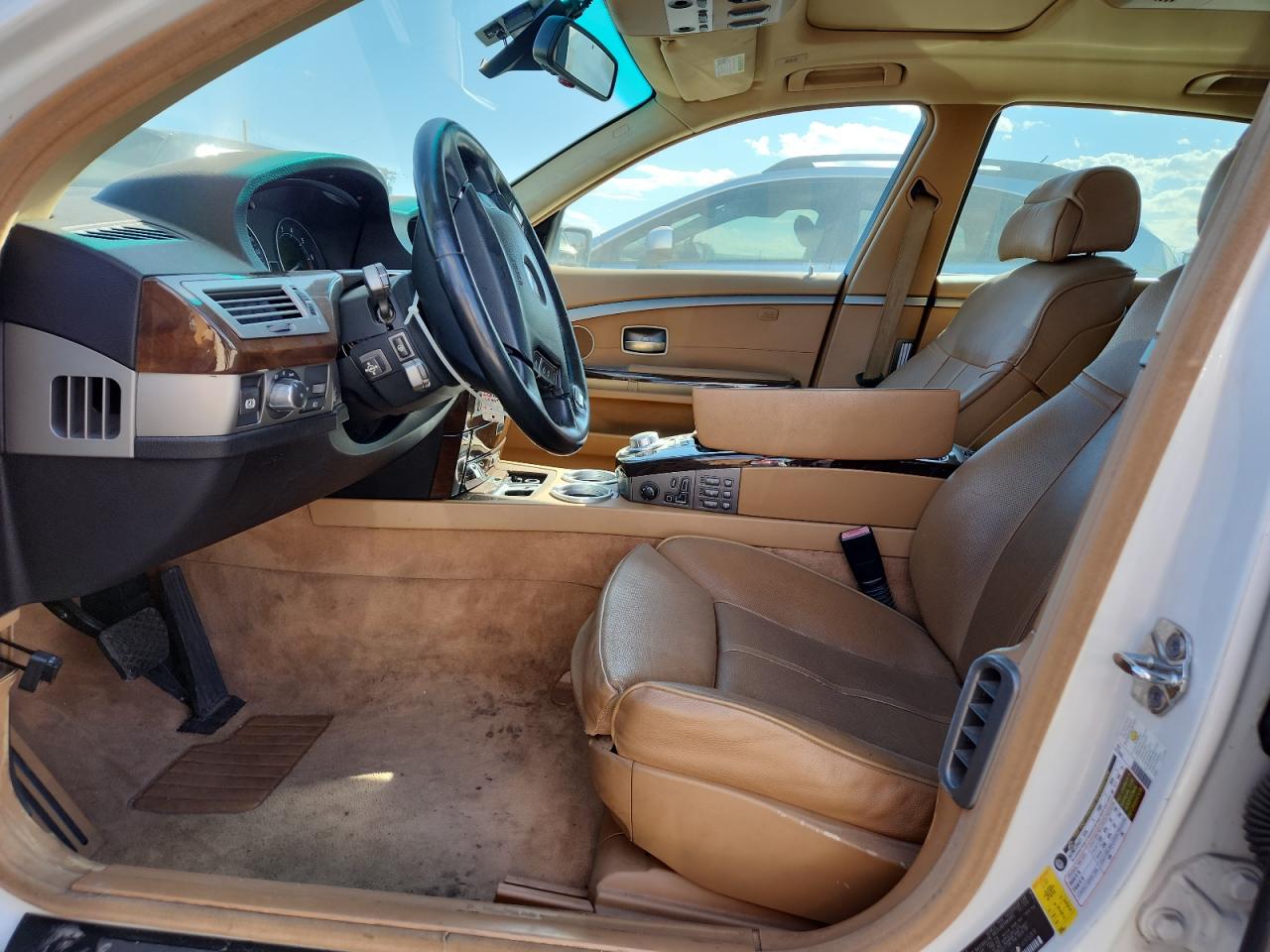 2007 BMW 750 VIN: WBAHN83557DT69589 Lot: 86040375