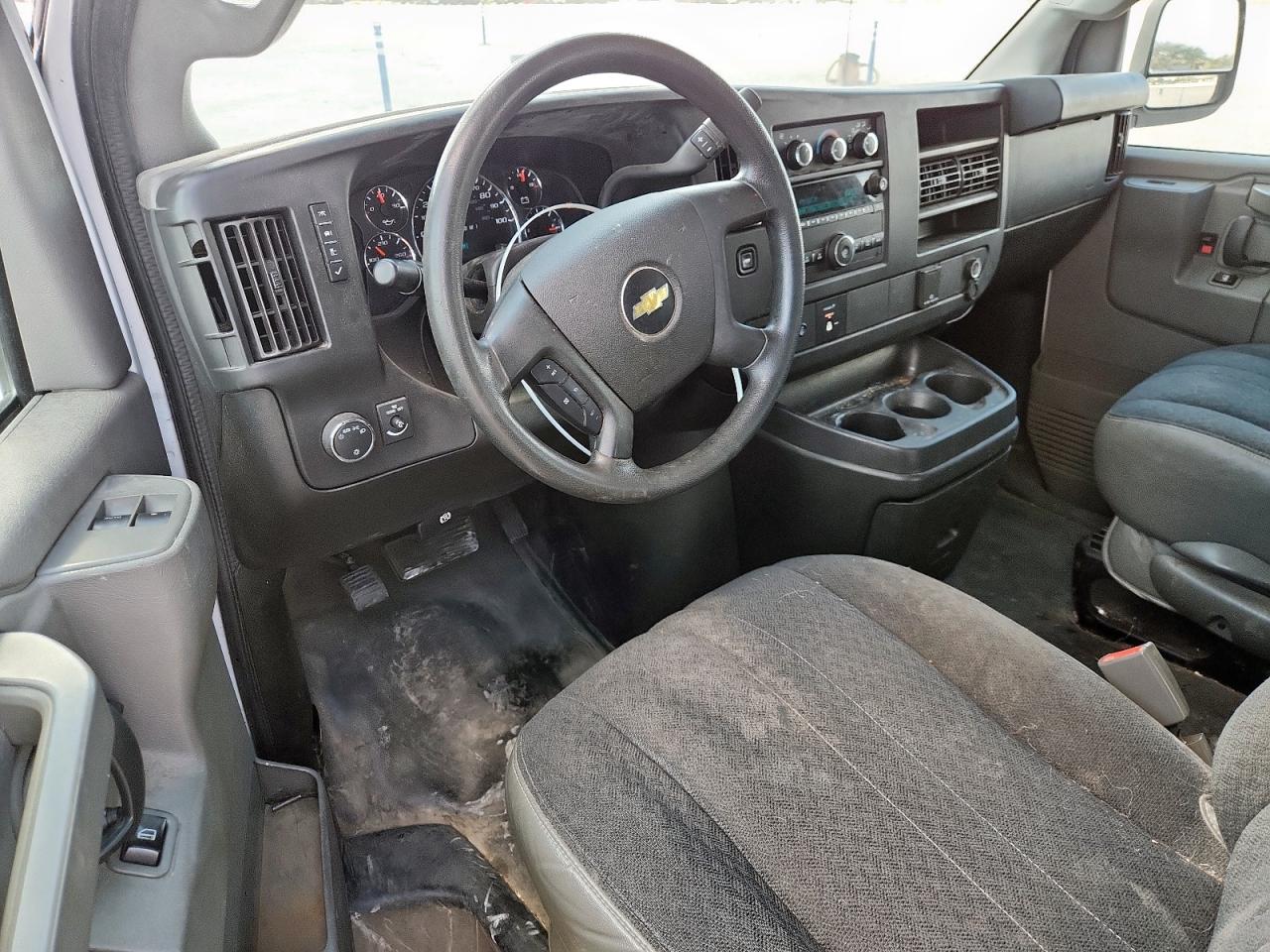 2018 Chevrolet Express G2500 VIN: 1GCWGAFG2J1911667 Lot: 85368765