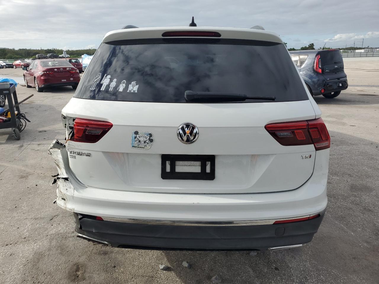 2018 Volkswagen Tiguan Se VIN: 3VV3B7AX3JM052654 Lot: 82235825