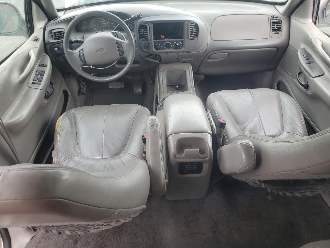 2000 Ford Expedition Xlt VIN: 1FMRU1565YLB33227 Lot: 84711655