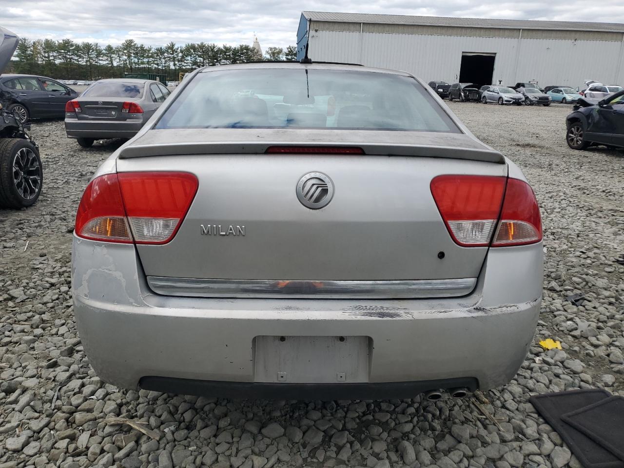2010 Mercury Milan VIN: 3MEHM0HA3AR665737 Lot: 85699965