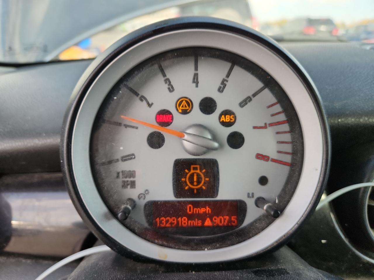 2008 Mini Cooper S VIN: WMWMF73558TT87734 Lot: 90090835